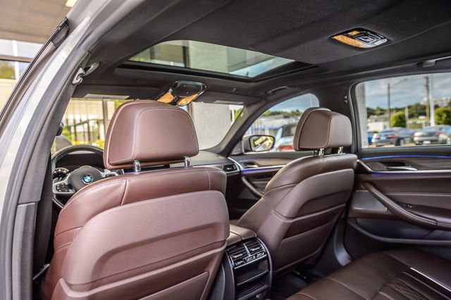 Used 2018 BMW 540i w/ M Sport Package RWD image 44