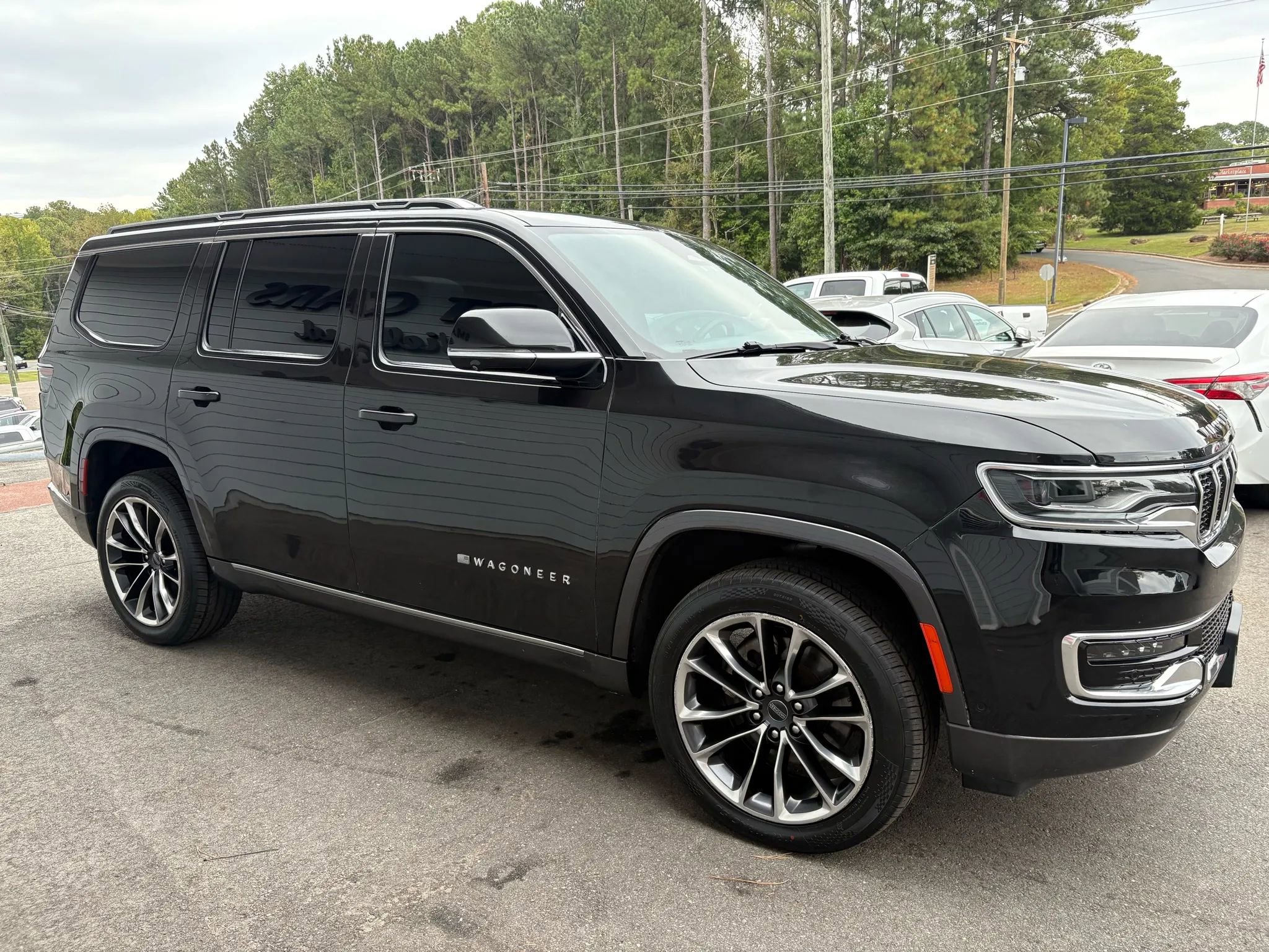 Used 2022 Jeep Wagoneer Series III w/ Premium Group I image 6
