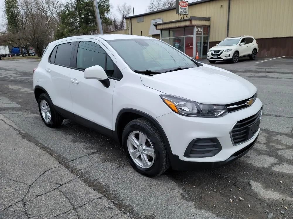 Used 2021 Chevrolet Trax LS w/ Tint and Cruise Package AWD/4WD image 3