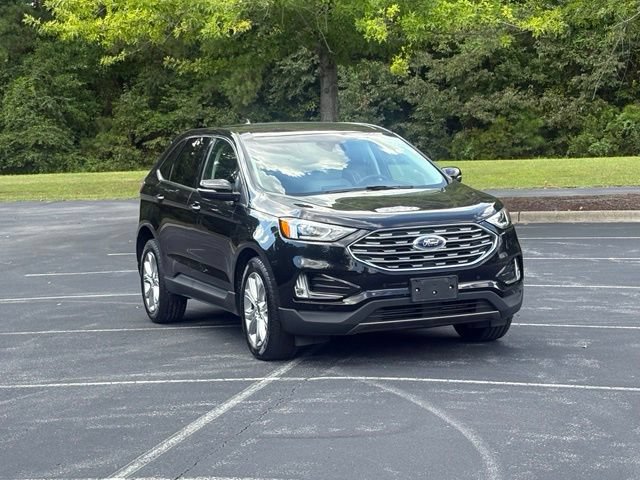 Used 2021 Ford Edge Titanium w/ Cargo Accessory Package FWD image 11
