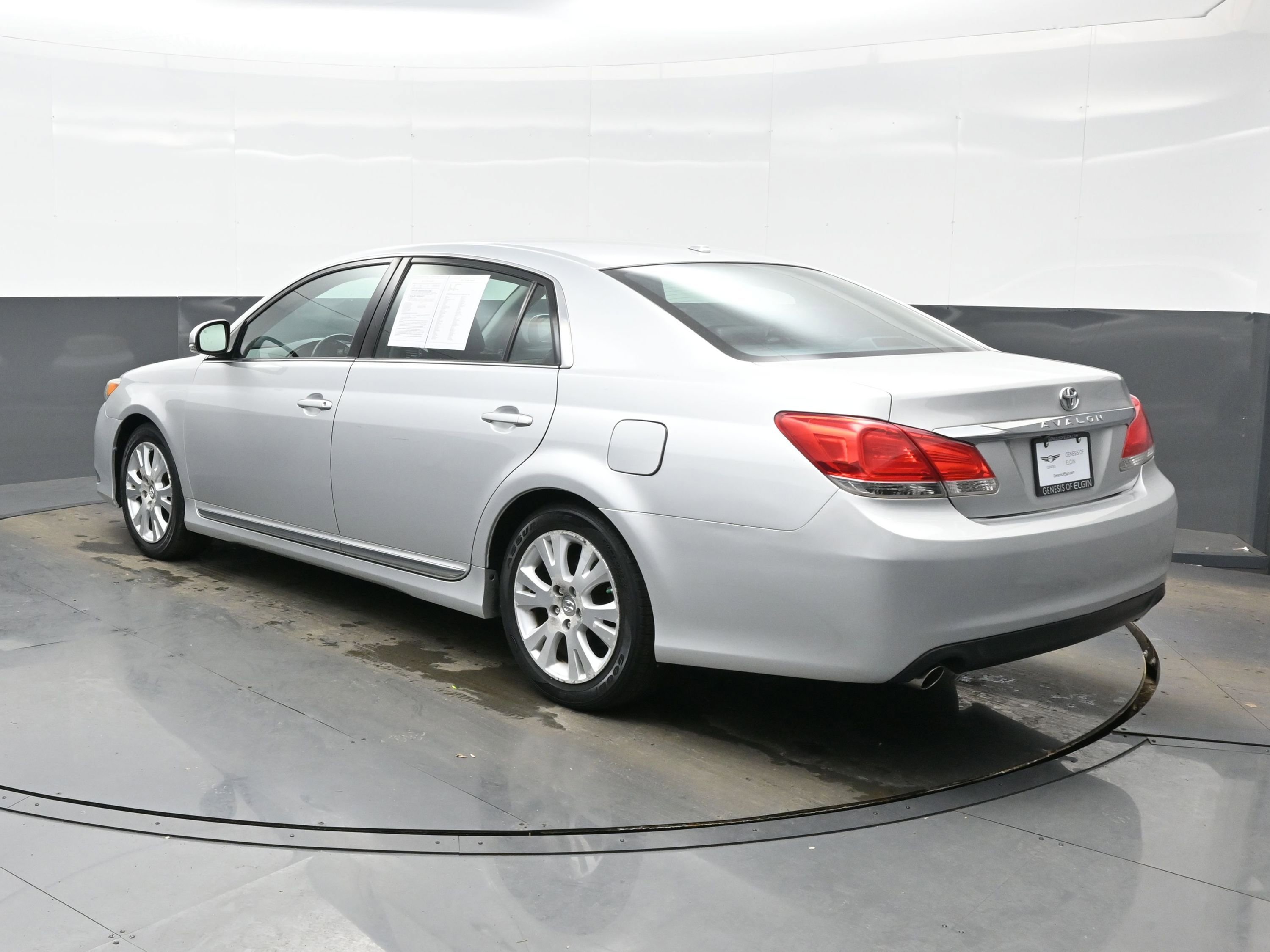 Used 2012 Toyota Avalon image 4