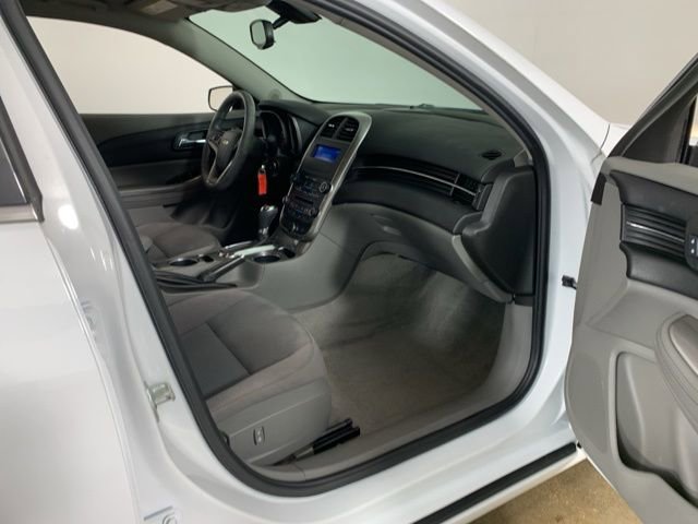 Used 2015 Chevrolet Malibu LS image 33