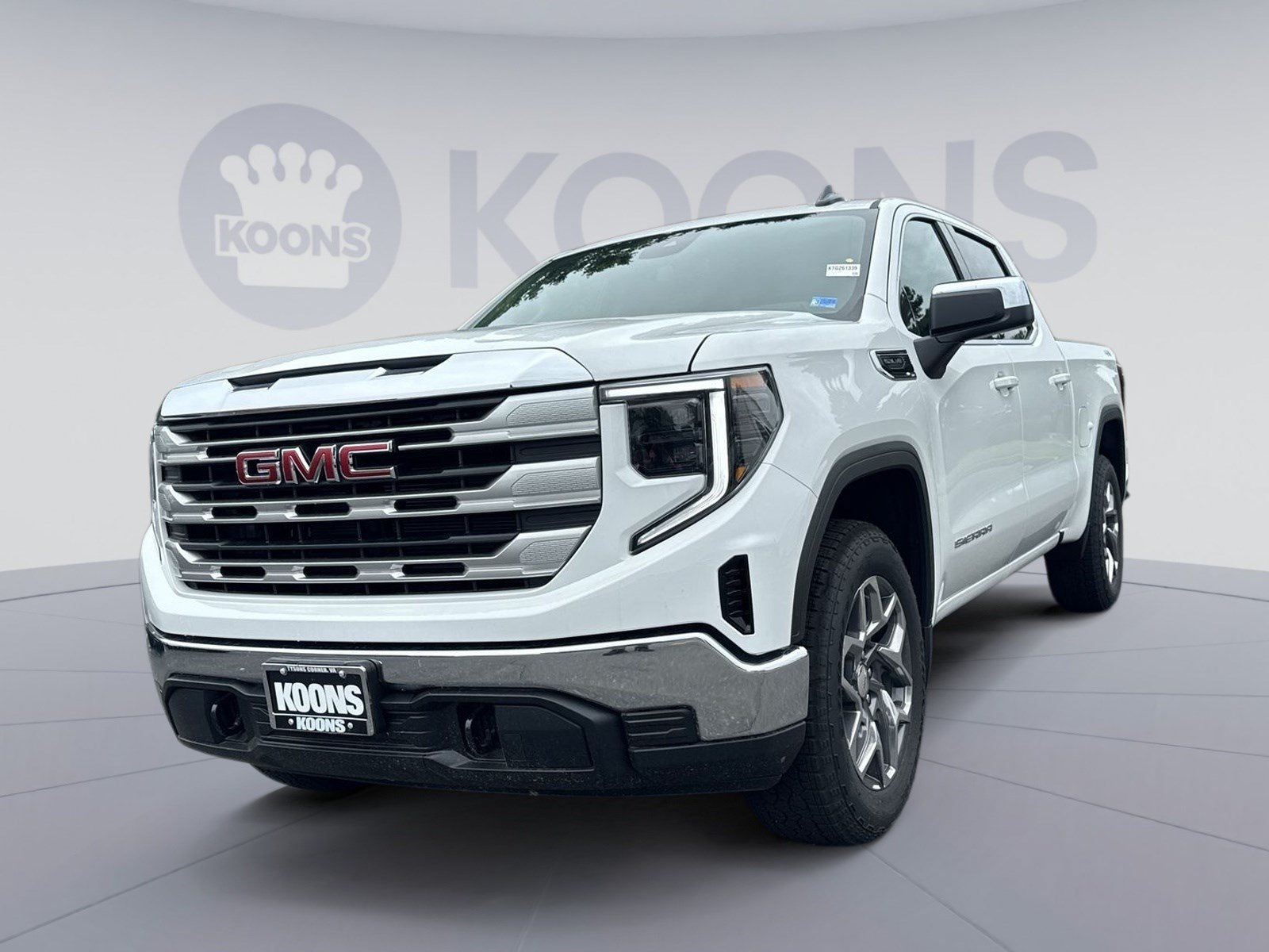 New 2026 GMC Sierra 1500 SLE w/ Preferred Package