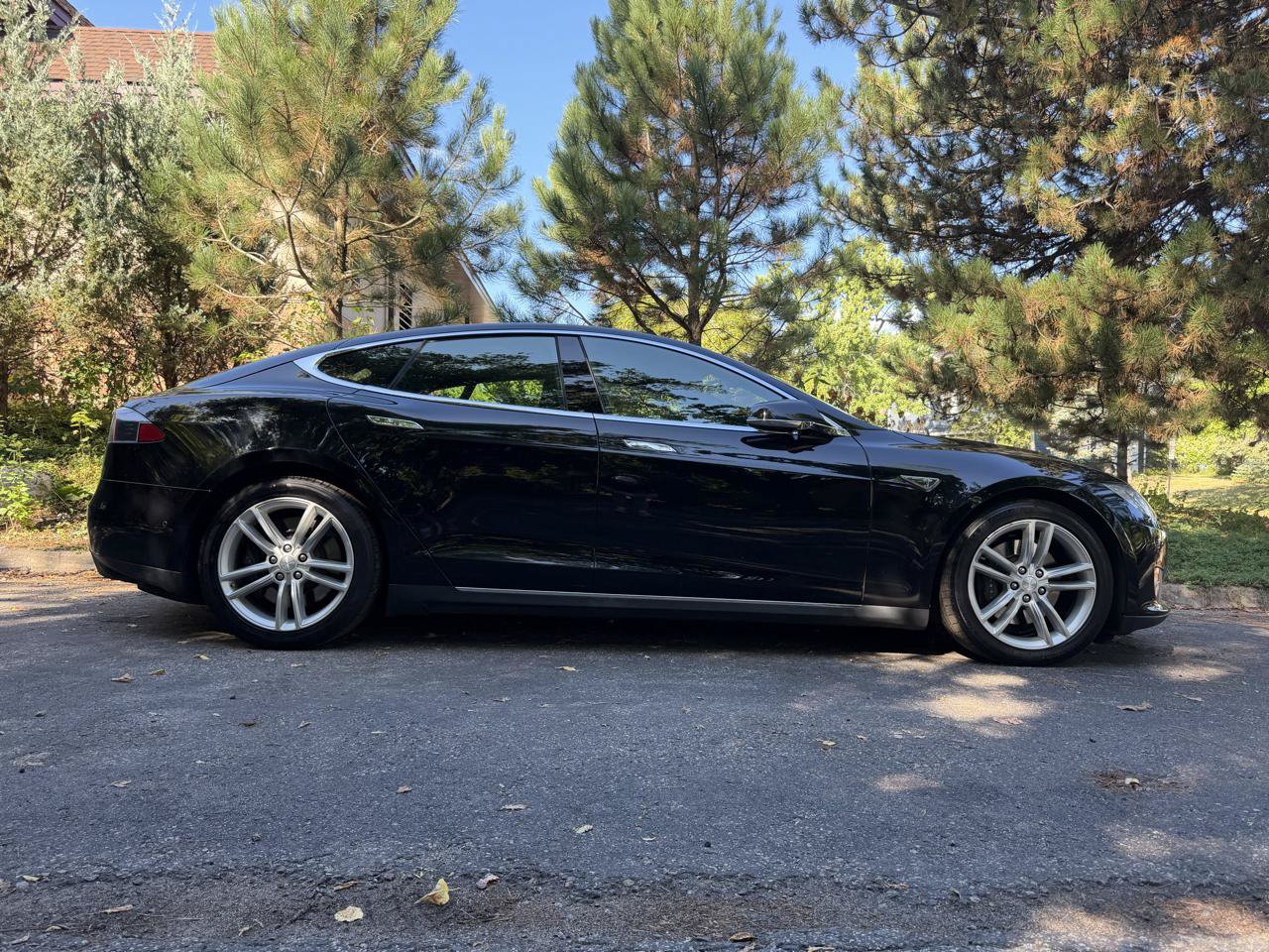 Used 2015 Tesla Model S 85D AWD/4WD image 12
