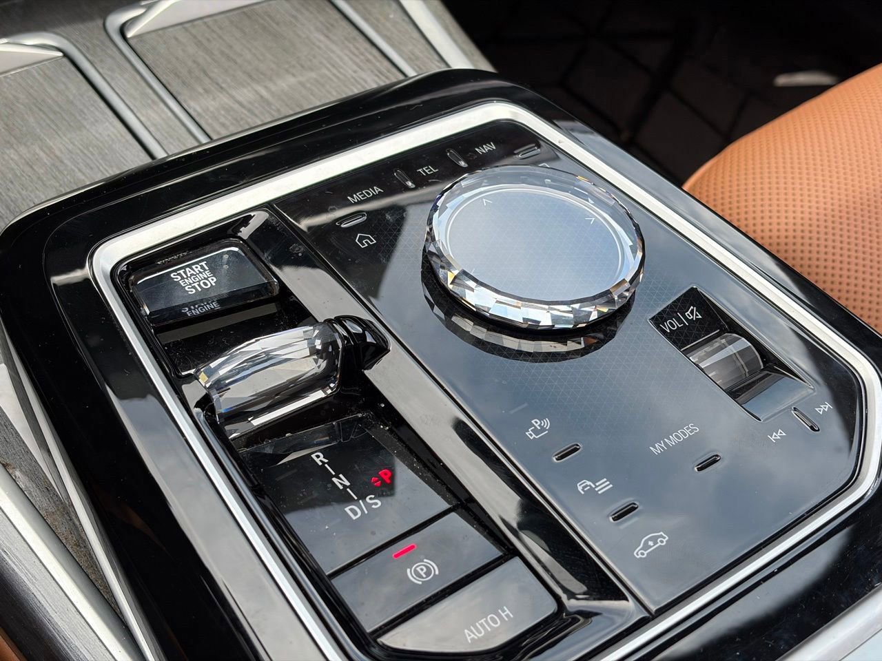 Used 2024 BMW 740i RWD image 7