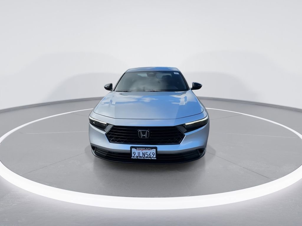 Used 2024 Honda Accord Sport image 3