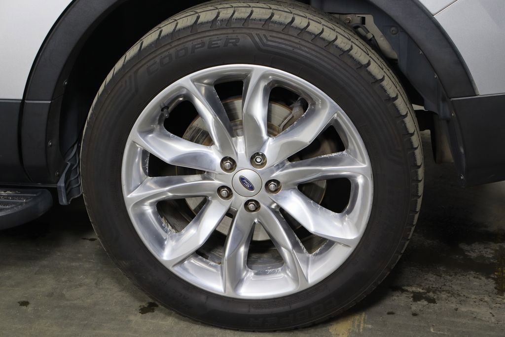 Used 2014 Ford Explorer XLT w/ Equipment Group 202A image 37