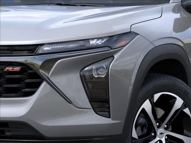 New 2026 Chevrolet Trax RS w/ Driver Confidence Package image 10