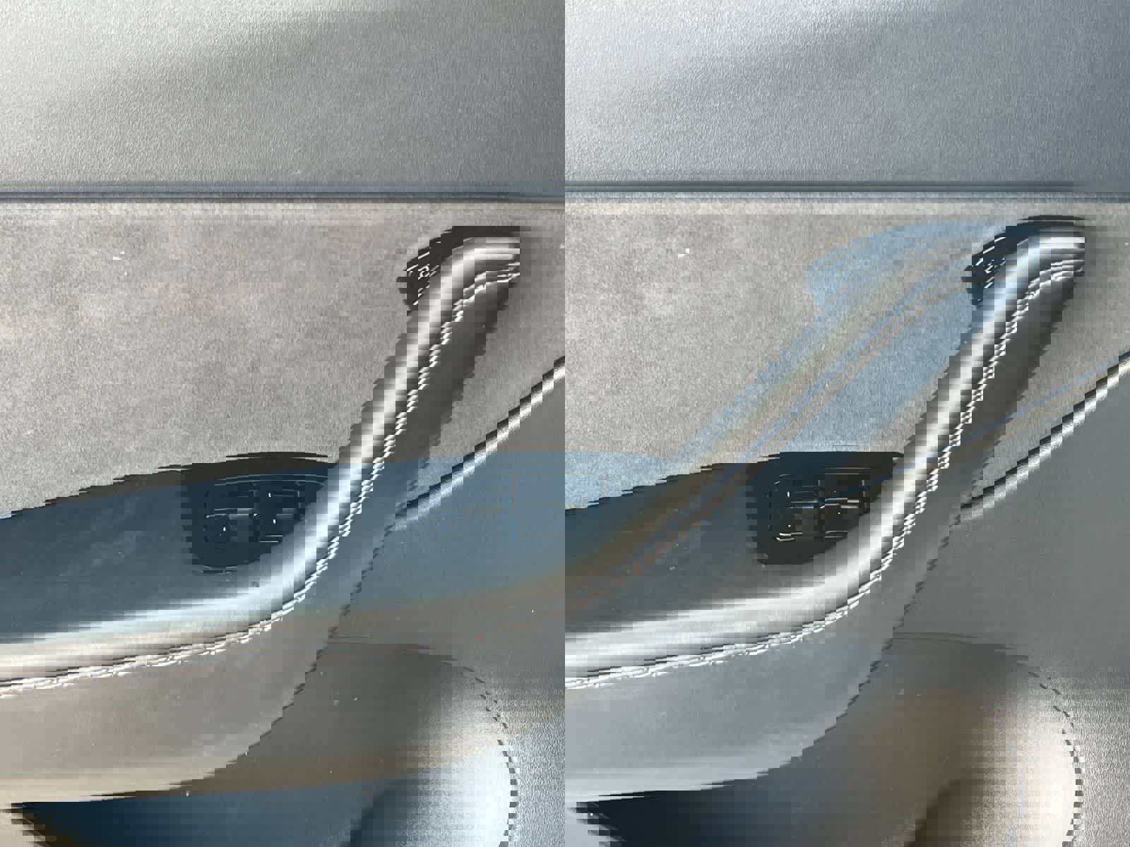 Used 2020 Tesla Model Y Long Range image 13