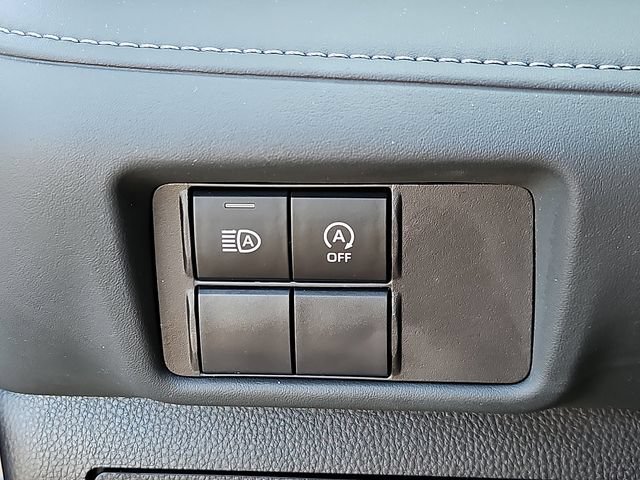 Used 2023 Toyota Highlander L AWD/4WD image 23