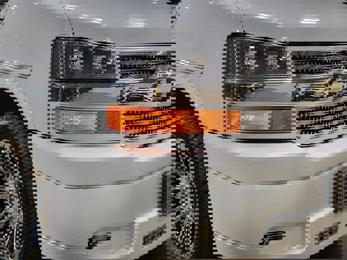 Used 2015 Chevrolet Express 2500 image 12