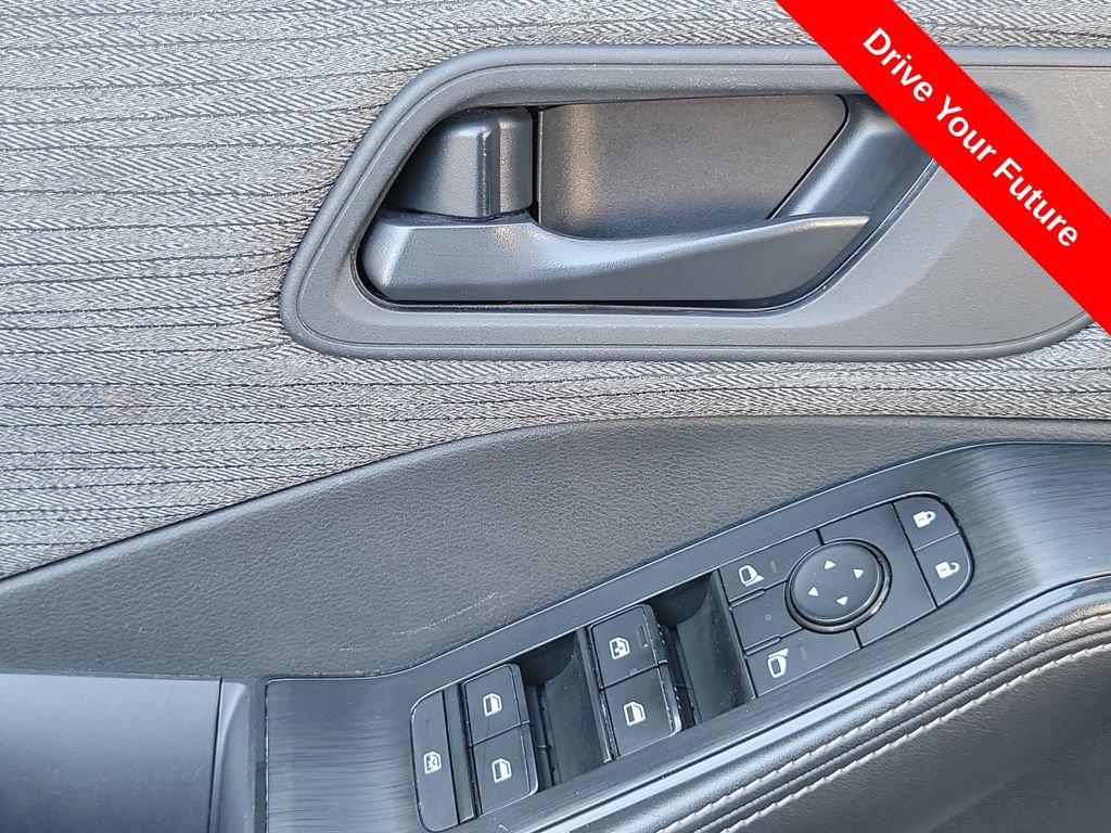 Used 2021 Nissan Rogue S FWD image 15