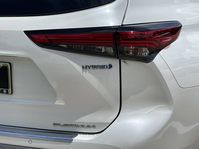 Used 2021 Toyota Highlander Platinum AWD/4WD image 6