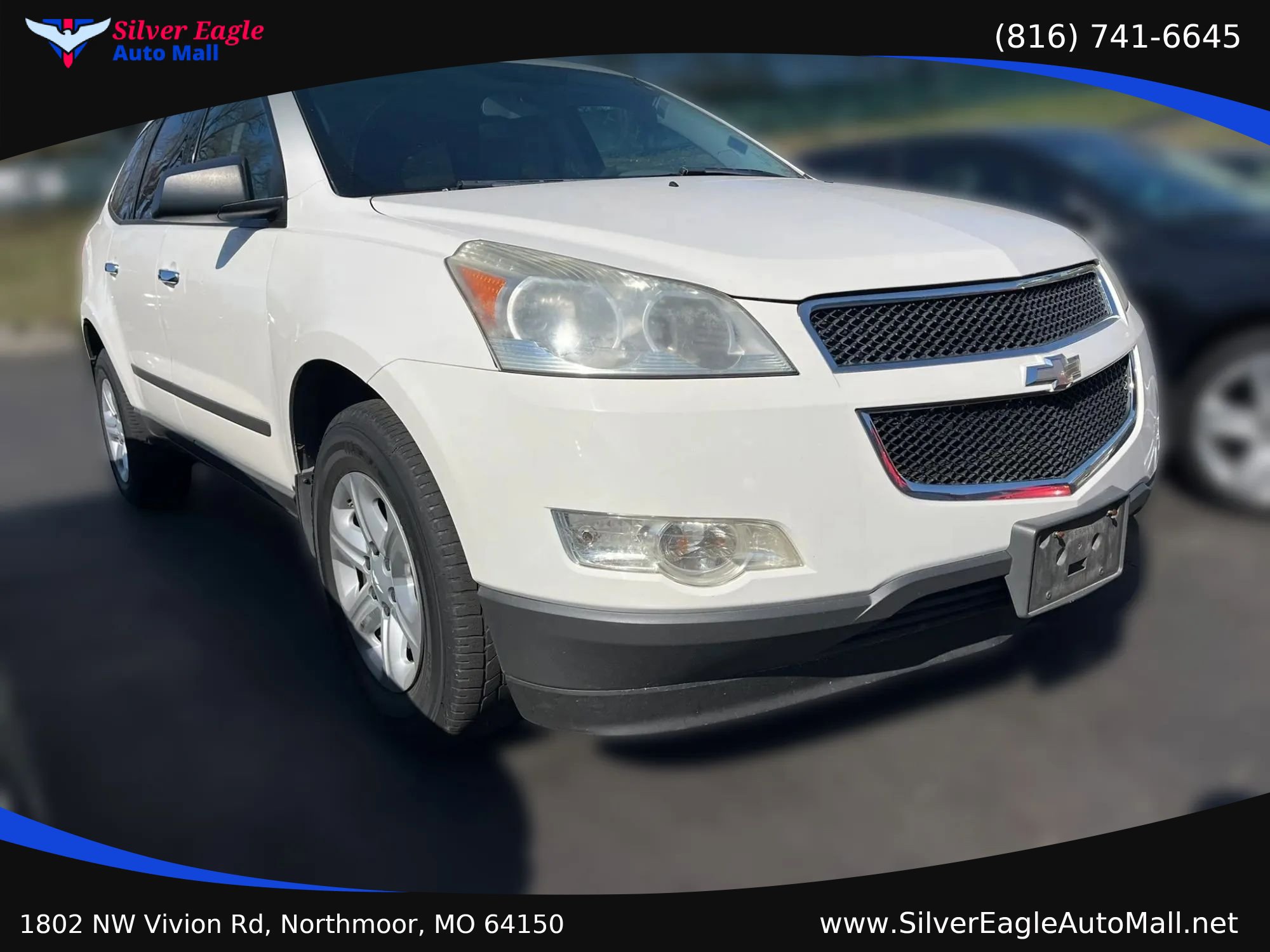 Used 2011 Chevrolet Traverse LS FWD image 2