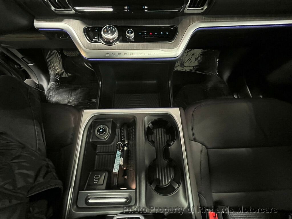 Used 2025 Ford Expedition Platinum w/ Platinum Ultimate Package image 33