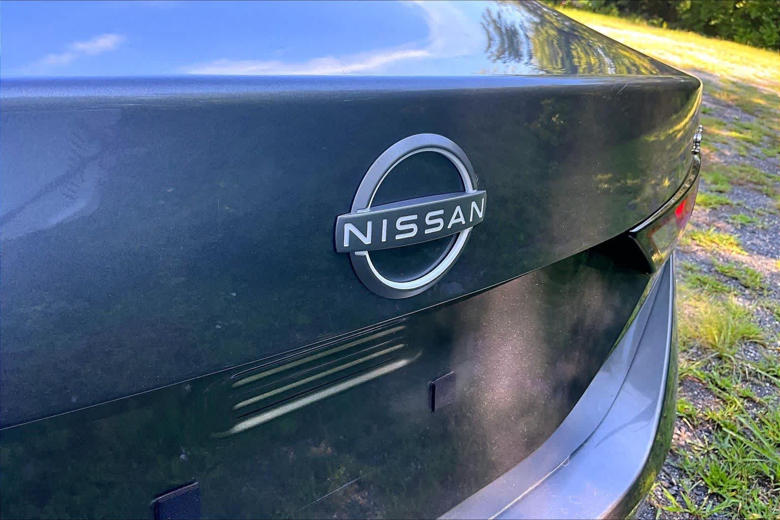 Used 2024 Nissan Sentra SV FWD image 31