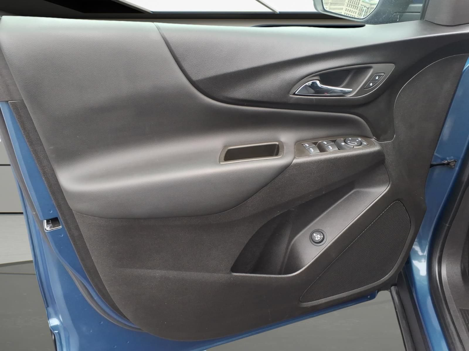 Certified 2024 Chevrolet Equinox LT FWD image 8