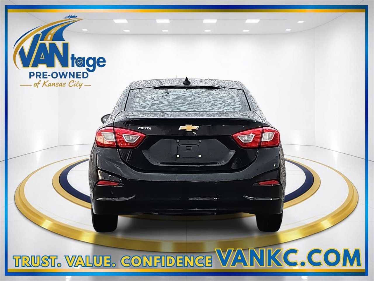 Used 2018 Chevrolet Cruze LS image 7