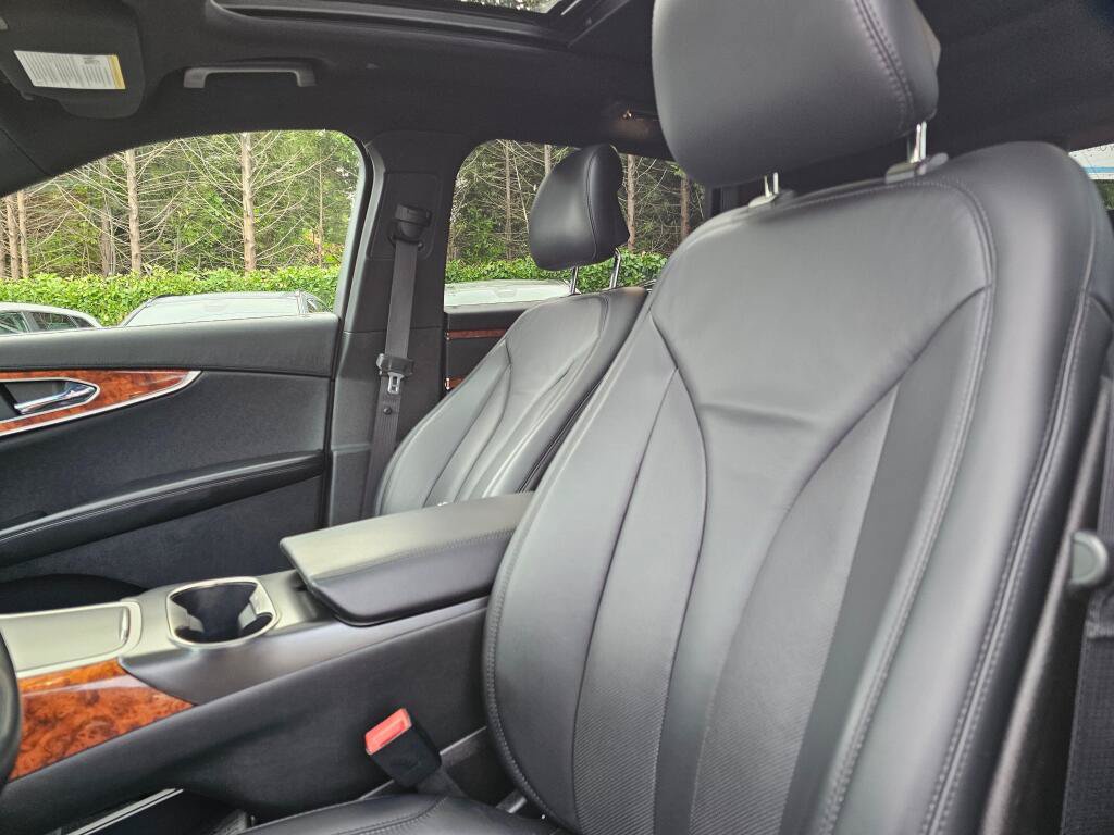 Used 2019 Lincoln Nautilus Select AWD/4WD image 25
