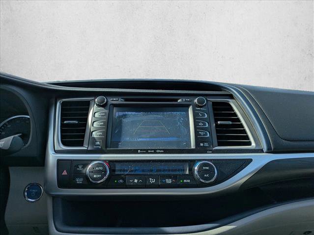 Used 2019 Toyota Highlander Limited Platinum image 12