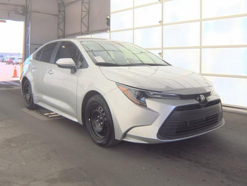 Used 2024 Toyota Corolla LE image 4