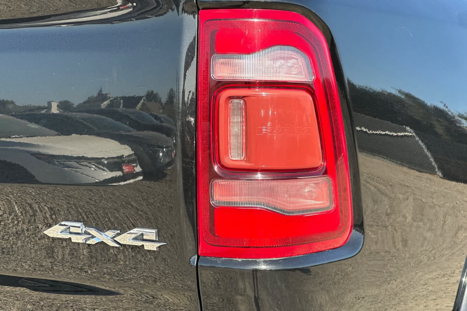 Used 2019 RAM 1500 Laramie AWD/4WD image 34
