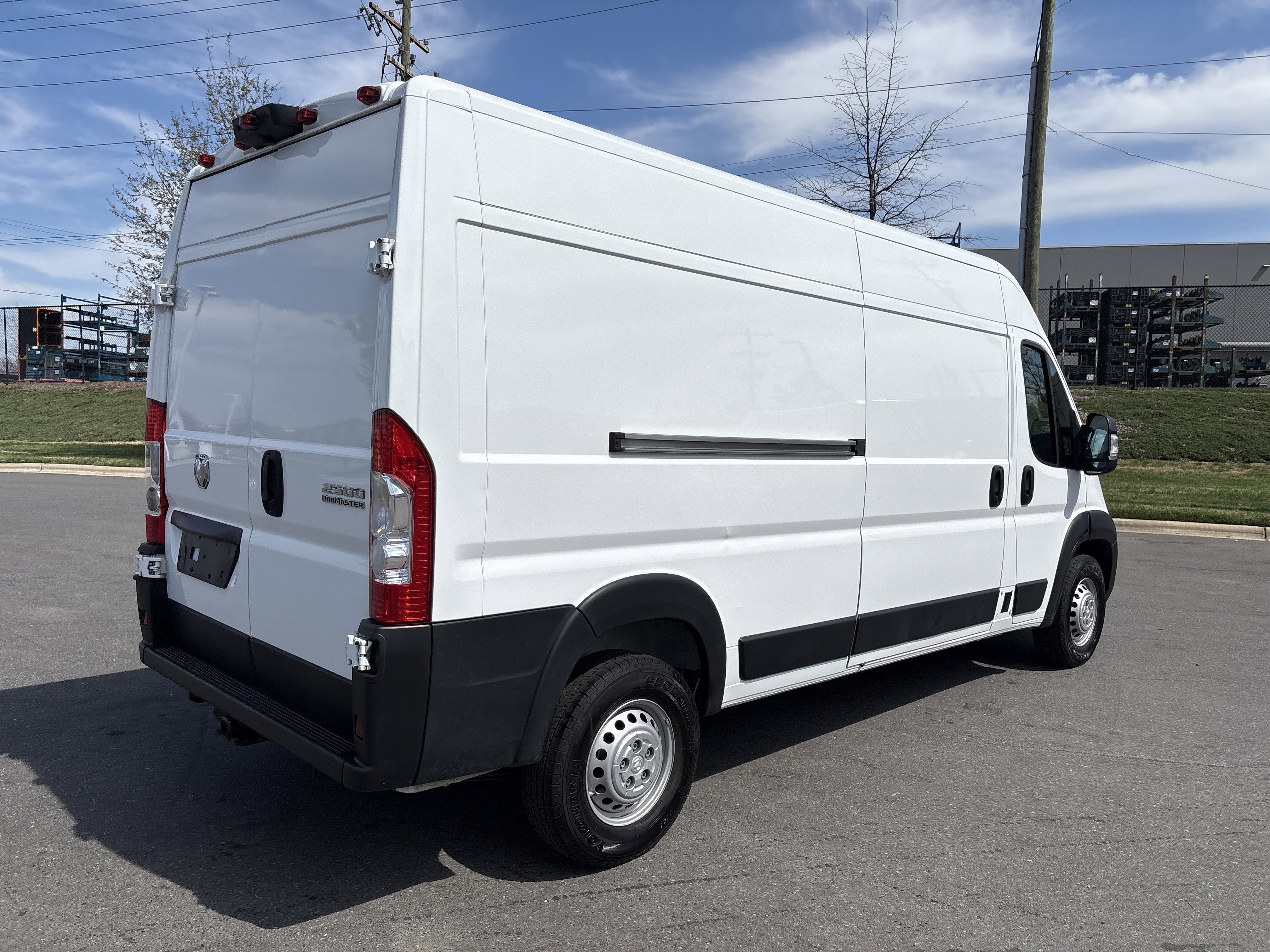 Used 2024 RAM ProMaster 2500 w/ Safety Group image 9