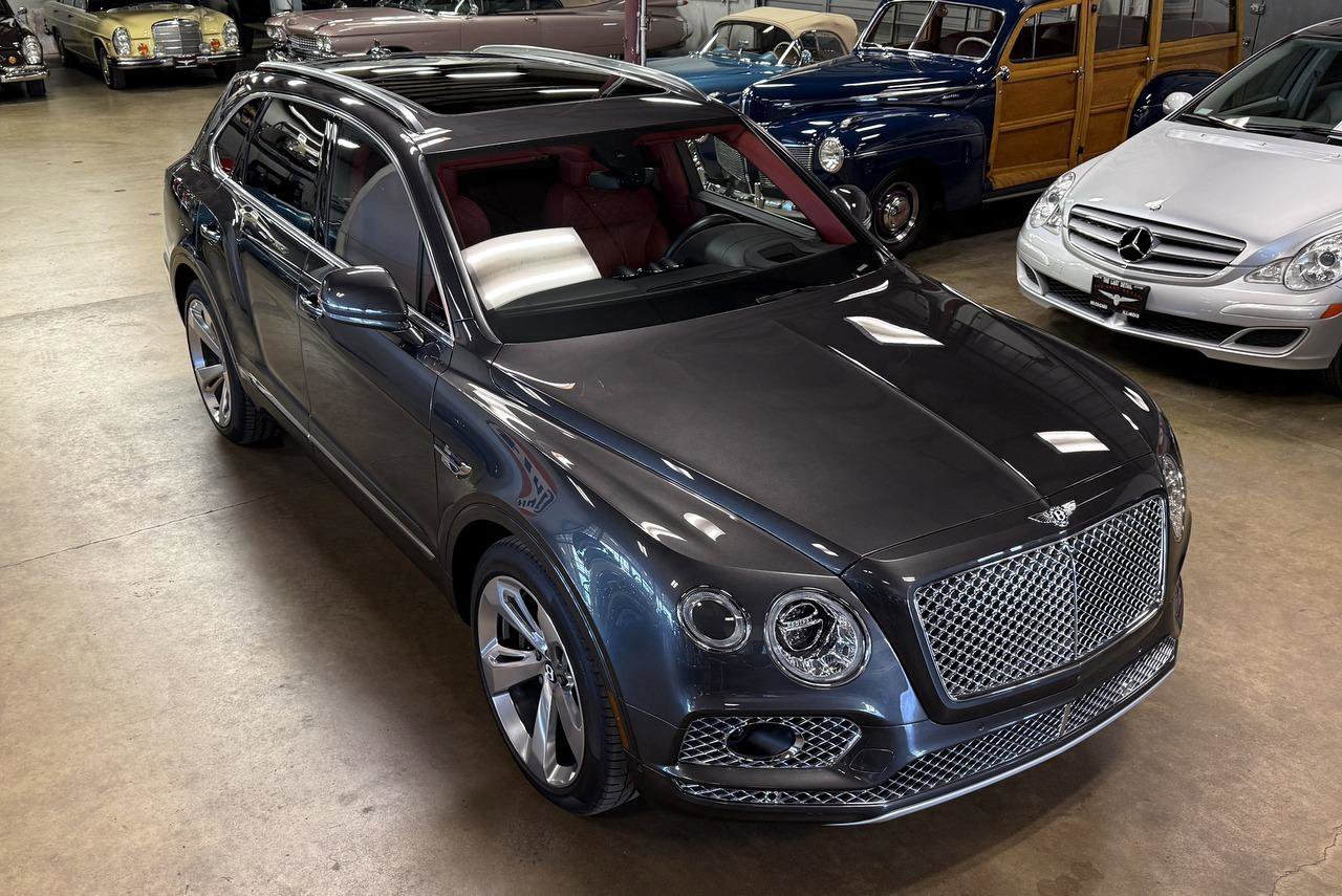 Used 2018 Bentley Bentayga image 4