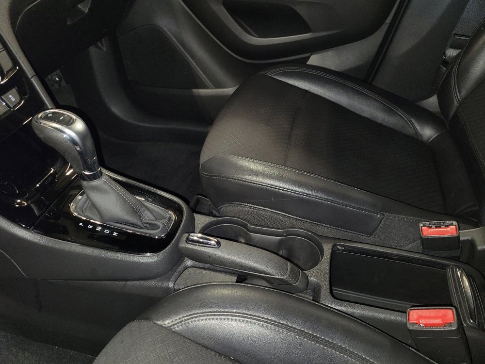 Used 2020 Buick Encore Preferred image 26