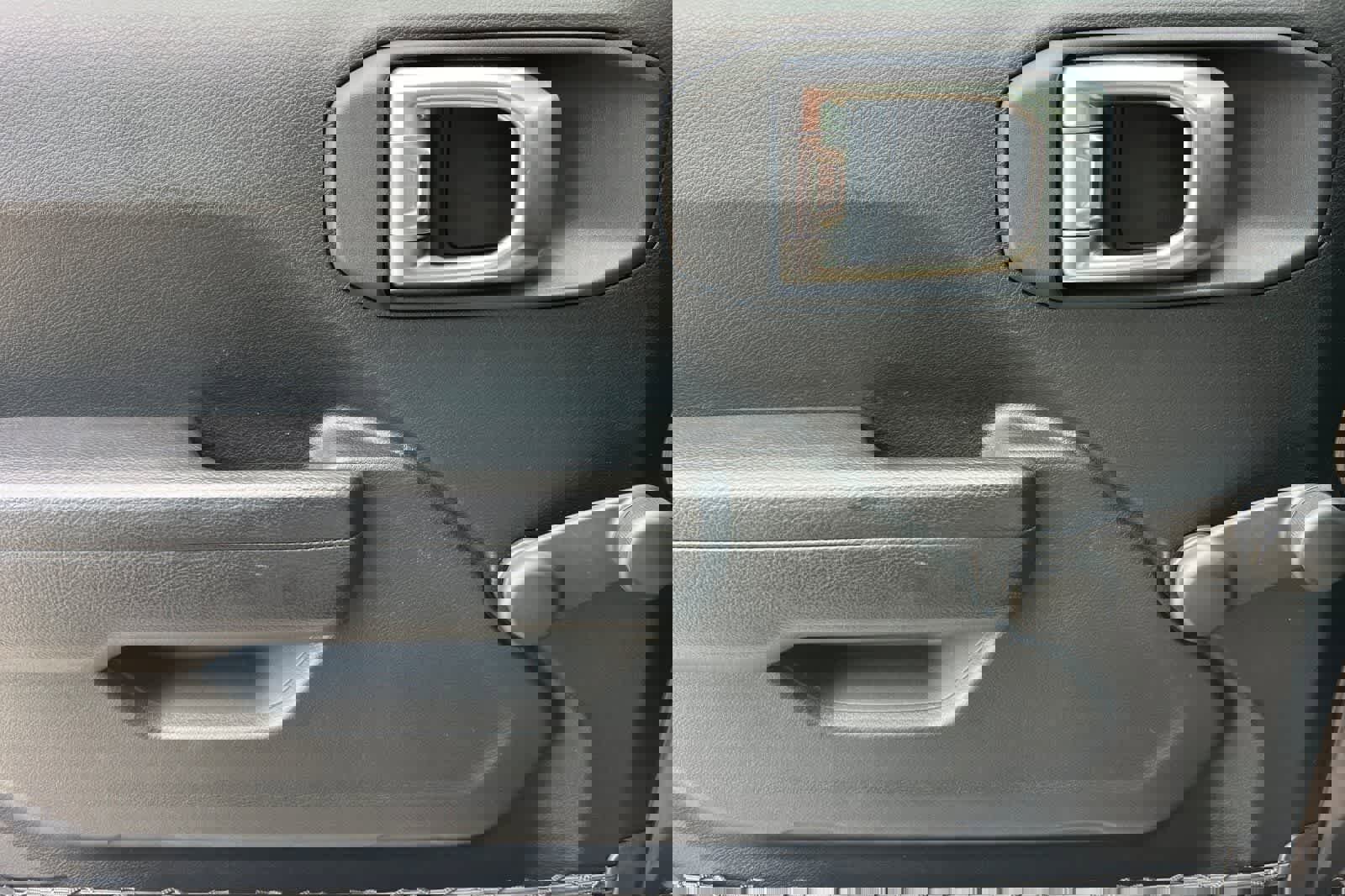 Used 2024 Jeep Wrangler Sport image 15