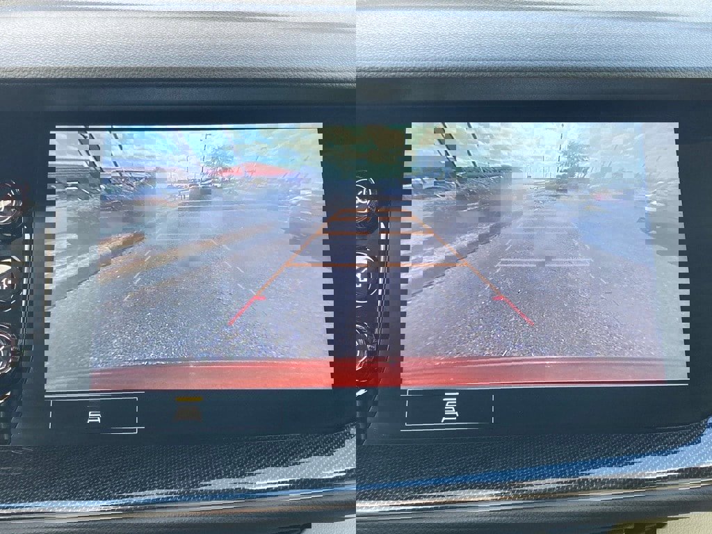 Used 2021 Buick Envision Essence image 24