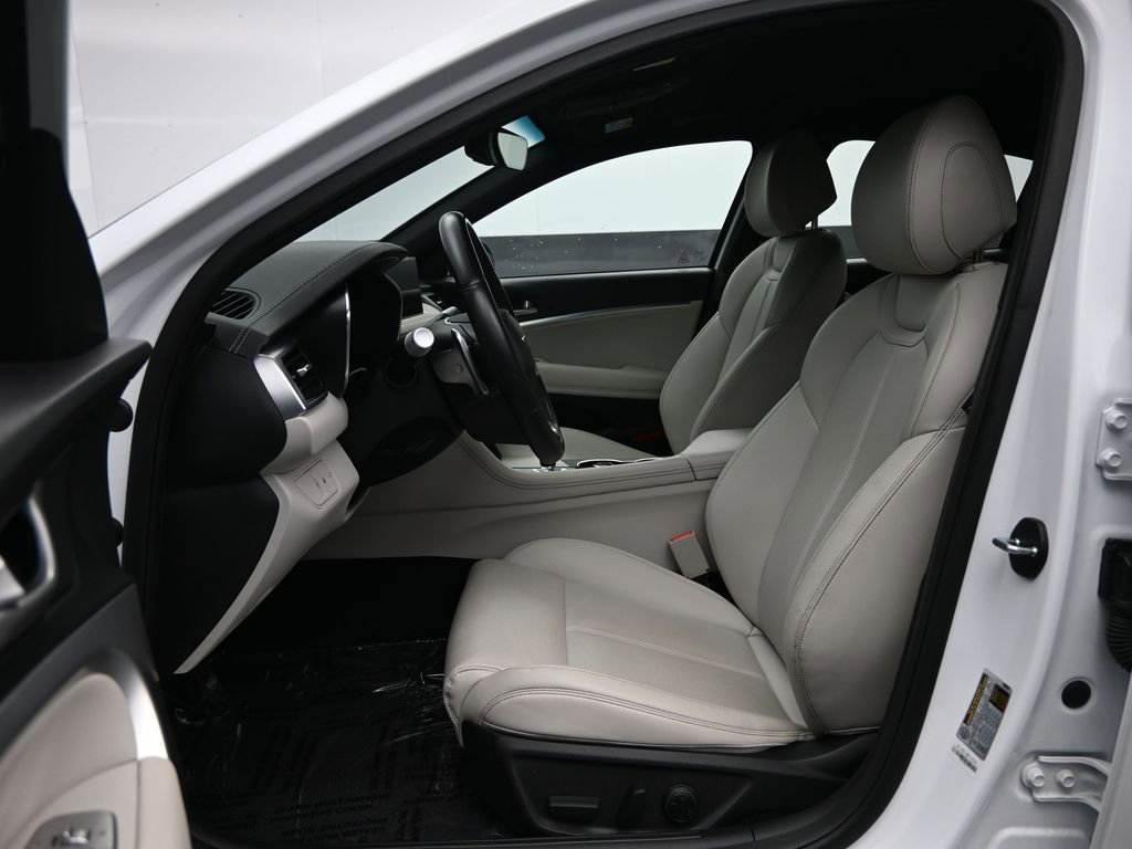 Used 2024 Genesis G70 2.5T image 26