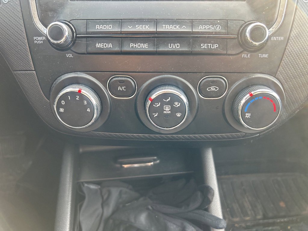 Used 2017 Kia Forte S image 15