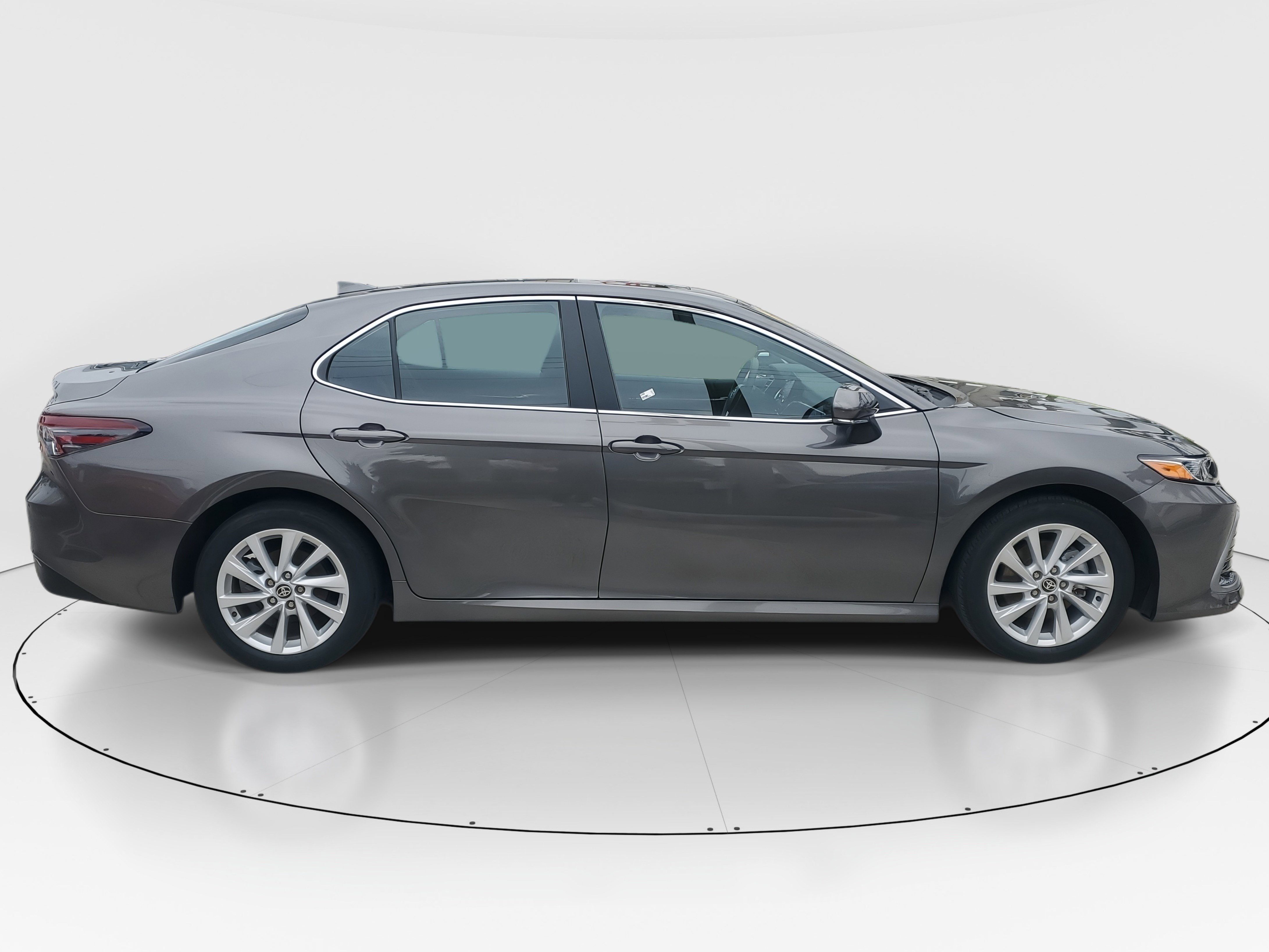 Used 2024 Toyota Camry LE w/ Convenience Package image 2