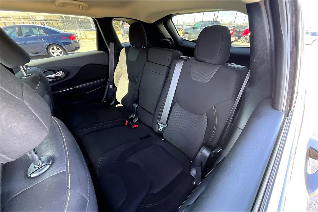 Used 2016 Jeep Cherokee Latitude image 35