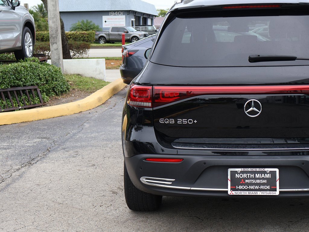 Used 2023 Mercedes-Benz EQB 250+ image 13