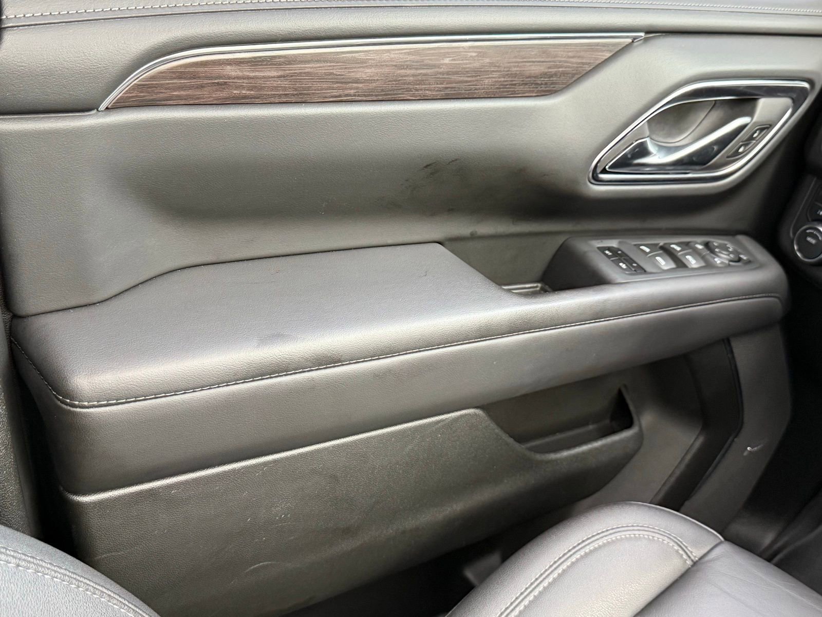 Used 2024 Chevrolet Tahoe Z71 w/ Luxury Package AWD/4WD image 38