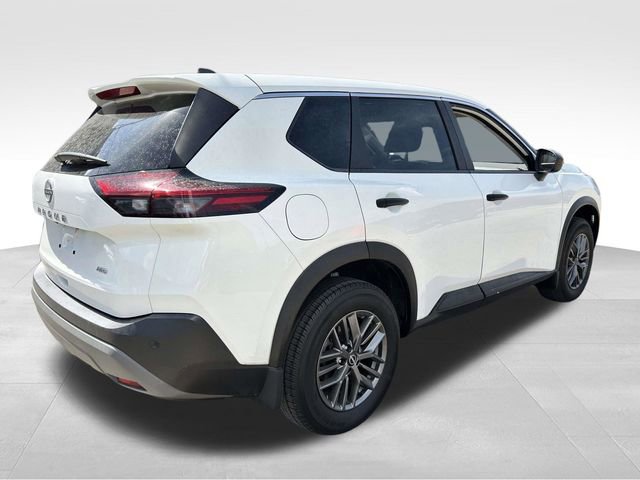 Used 2023 Nissan Rogue S image 4