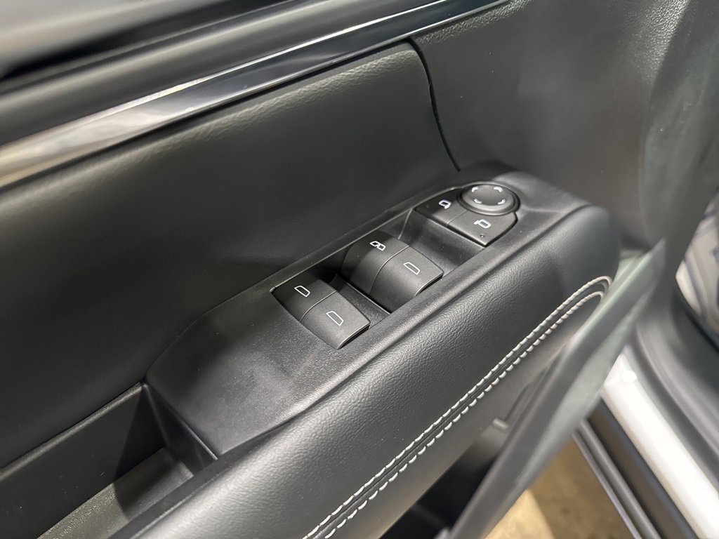 New 2026 GMC Terrain Elevation w/ Elevation Premium Package image 21