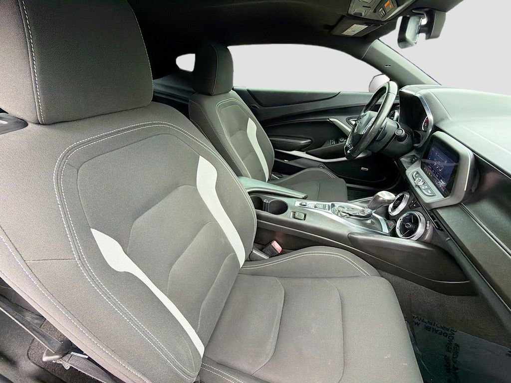 Used 2021 Chevrolet Camaro LT w/ Technology Package image 13
