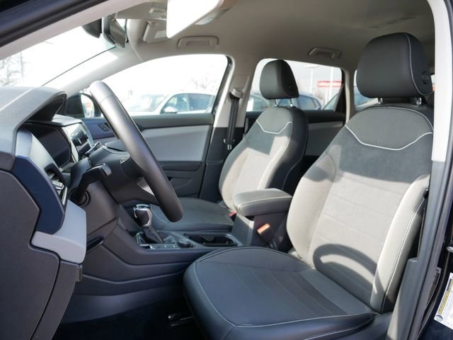 Used 2023 Volkswagen Taos SE image 15