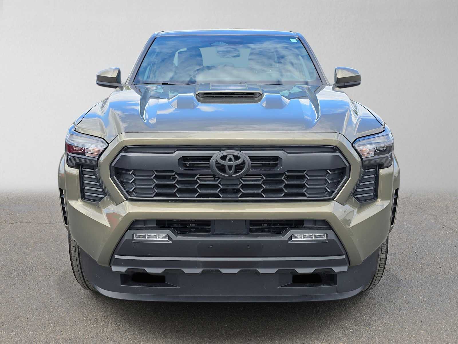 Certified 2025 Toyota Tacoma TRD Sport AWD/4WD image 9