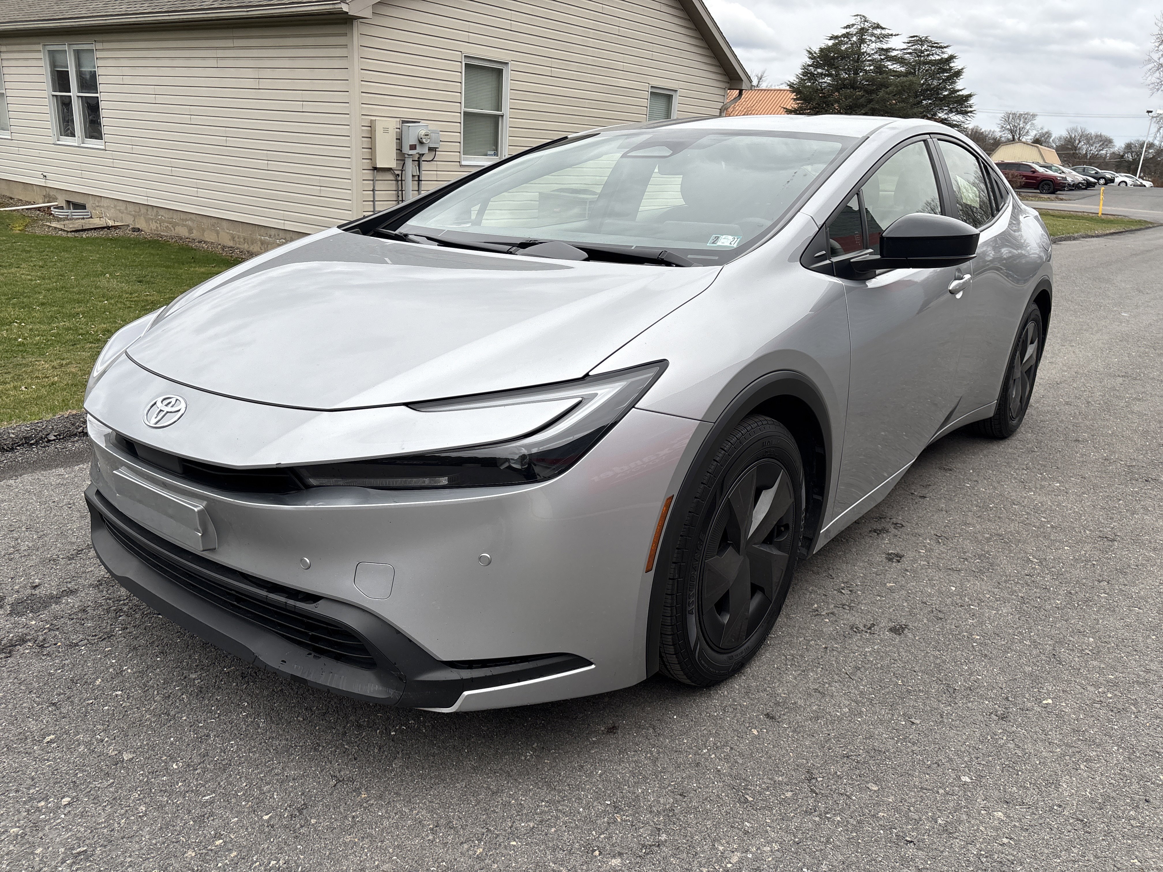 Used 2024 Toyota Prius LE image 8