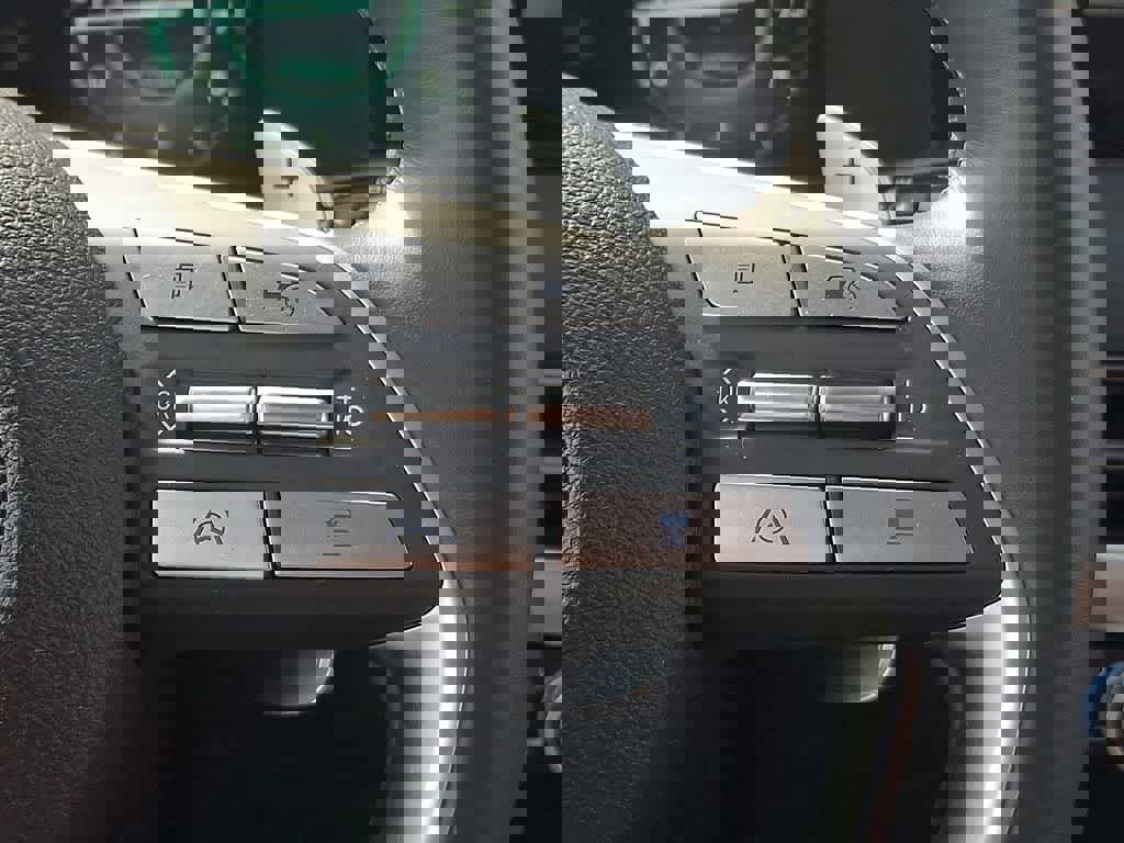 Used 2024 Hyundai Palisade Limited image 23