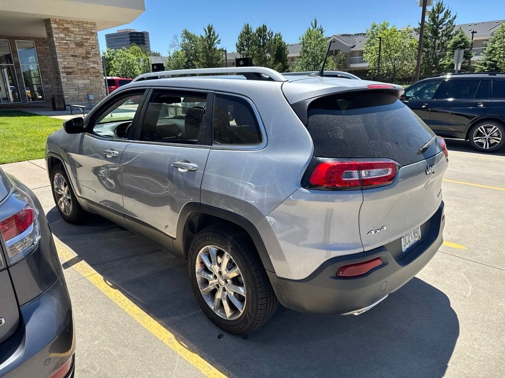 Used 2016 Jeep Cherokee Limited AWD/4WD image 4