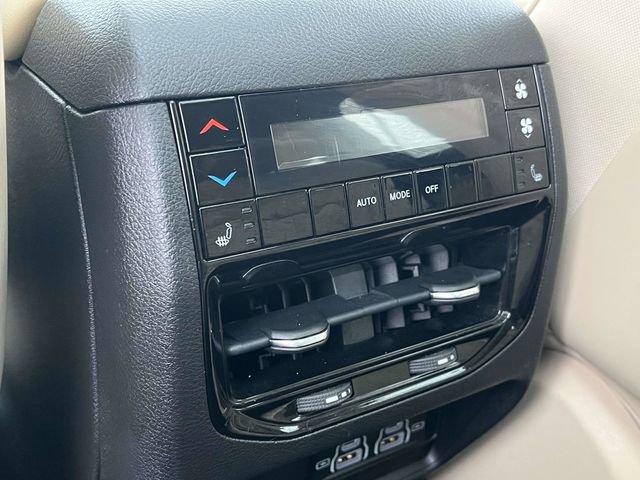 Used 2022 Jeep Grand Cherokee L Limited image 21