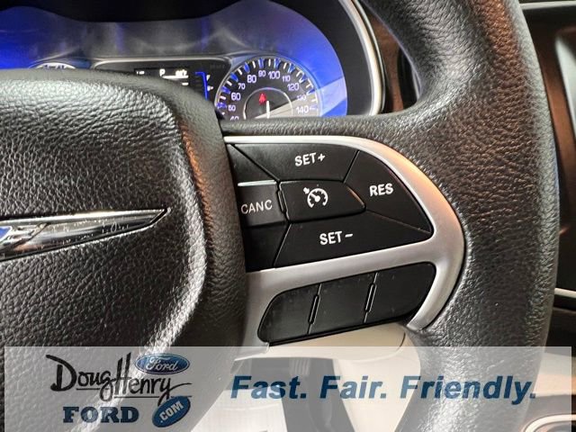 Used 2015 Chrysler 200 Limited image 42