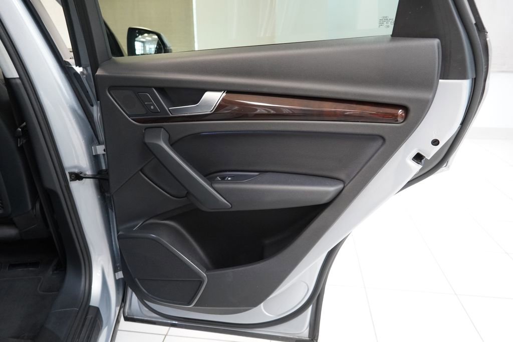 Used 2018 Audi Q5 2.0T Premium image 28