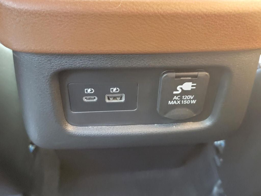 Used 2024 Nissan Pathfinder Platinum AWD/4WD image 20