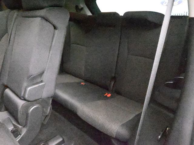 Used 2024 Toyota Highlander LE image 10